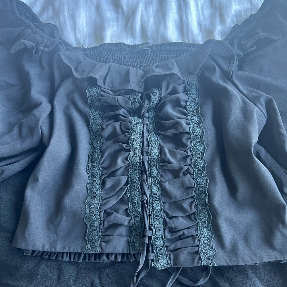 Black Ruched Ruffled 3/4 Sleeve Blouse